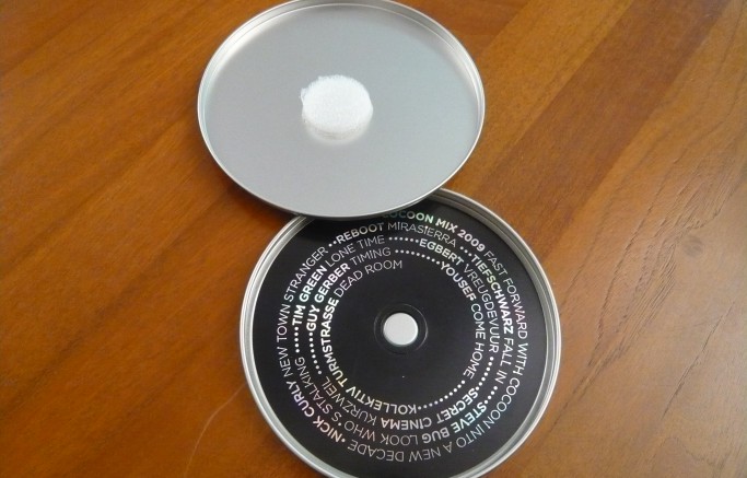 Schicke Schachtel: Runde Blechdose für digital bedruckte CDs und DVDs