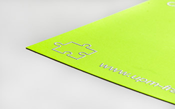 Reliefweiß: Fühlbar erhaben.