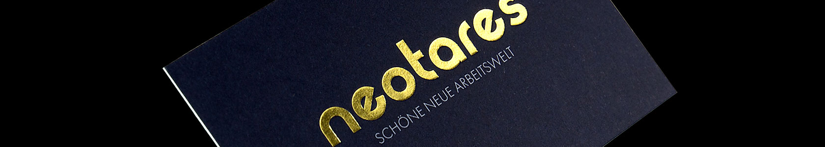 Schriftzug in Gold mit Heißfolie