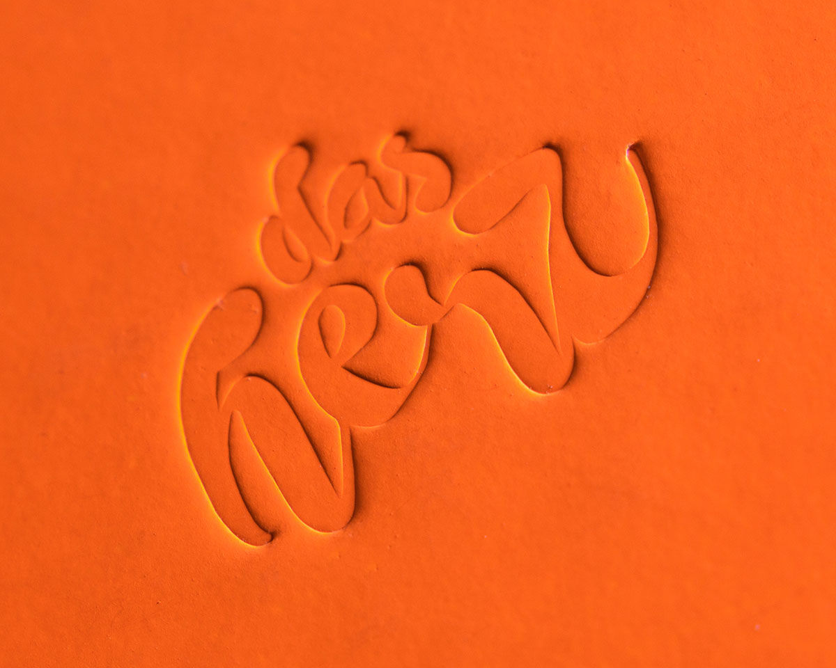 Tiefprägung Detailansicht Hardcover Orange